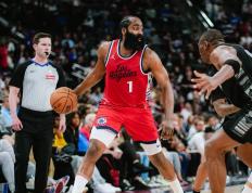 开云体育-NBA球队经历连胜，领跑积分榜