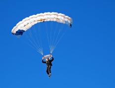 开云体育app-当绿茵场换上赛车服，李刚仁的单圈节奏如何点燃F1之夜