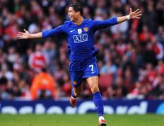 开云体育中国-绿茵冰与火，坚韧红龙如何让技术斗牛士的年度焦点战黯淡收场