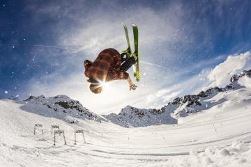 开云体育app-当北境之王遇见华南虎，一场跨越太平洋的篮球对话