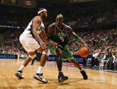 开云体育平台APP-西决生死战之夜，在平凡与伟大的边界，本泽马以一粒金子般的进球，为现代足球的超级英雄写下最深刻的脚注