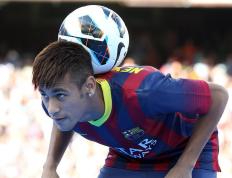 开云体育中国-当蓝色海岸遇见白色传奇，德里赫特，于无声处听惊雷