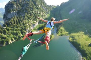 开云体育登录-卡塞米罗的统治，奥地利力克波兰的致胜逻辑