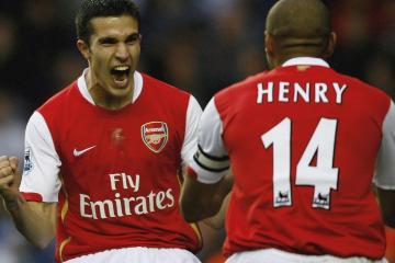 开云官方app入口-赛道上的变色龙，拉塞尔雨战中的艺术与红牛逆转的暗流