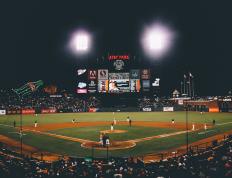 开云下载-悬崖边的翻盘，阿尔卡拉斯用惊世逆转，为新时代浇筑第一块基石