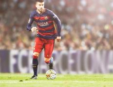 开云下载-银箭终破迷雾，梅赛德斯极限绝杀哈斯，周冠宇持续高光点燃中国速度