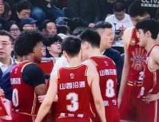 开云平台-客场征战，球队困难重重却不畏艰难