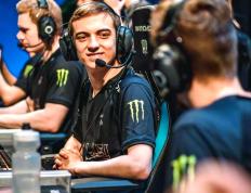 开云体育入口-FNC血洗DFM，Peanut完成史诗逆转鏖战多局全球总决赛，技惊四座