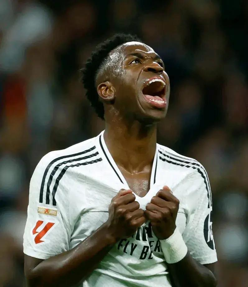 开云体育-皇马遭遇赫罗纳逆转，失去领先优势