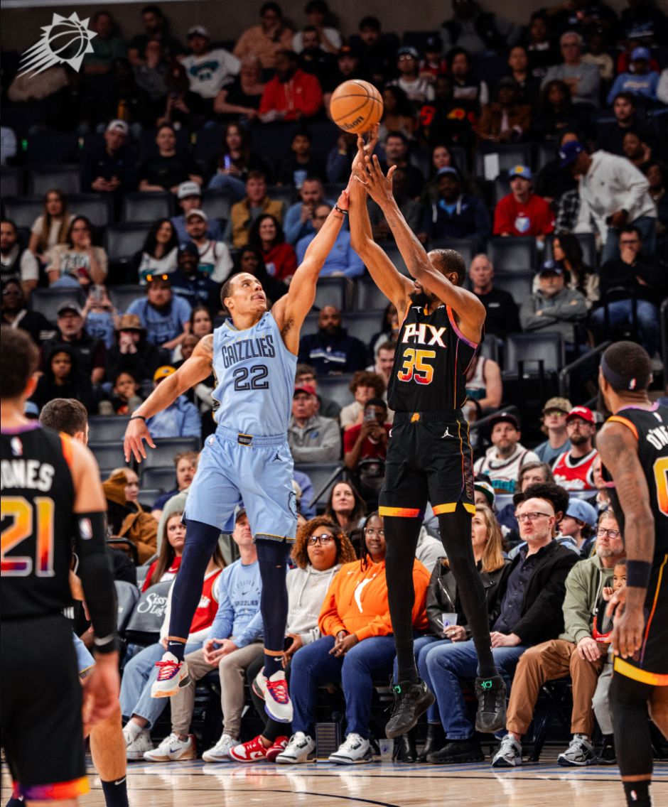 开云官网-灰熊队员三分飙中，逆袭绝杀