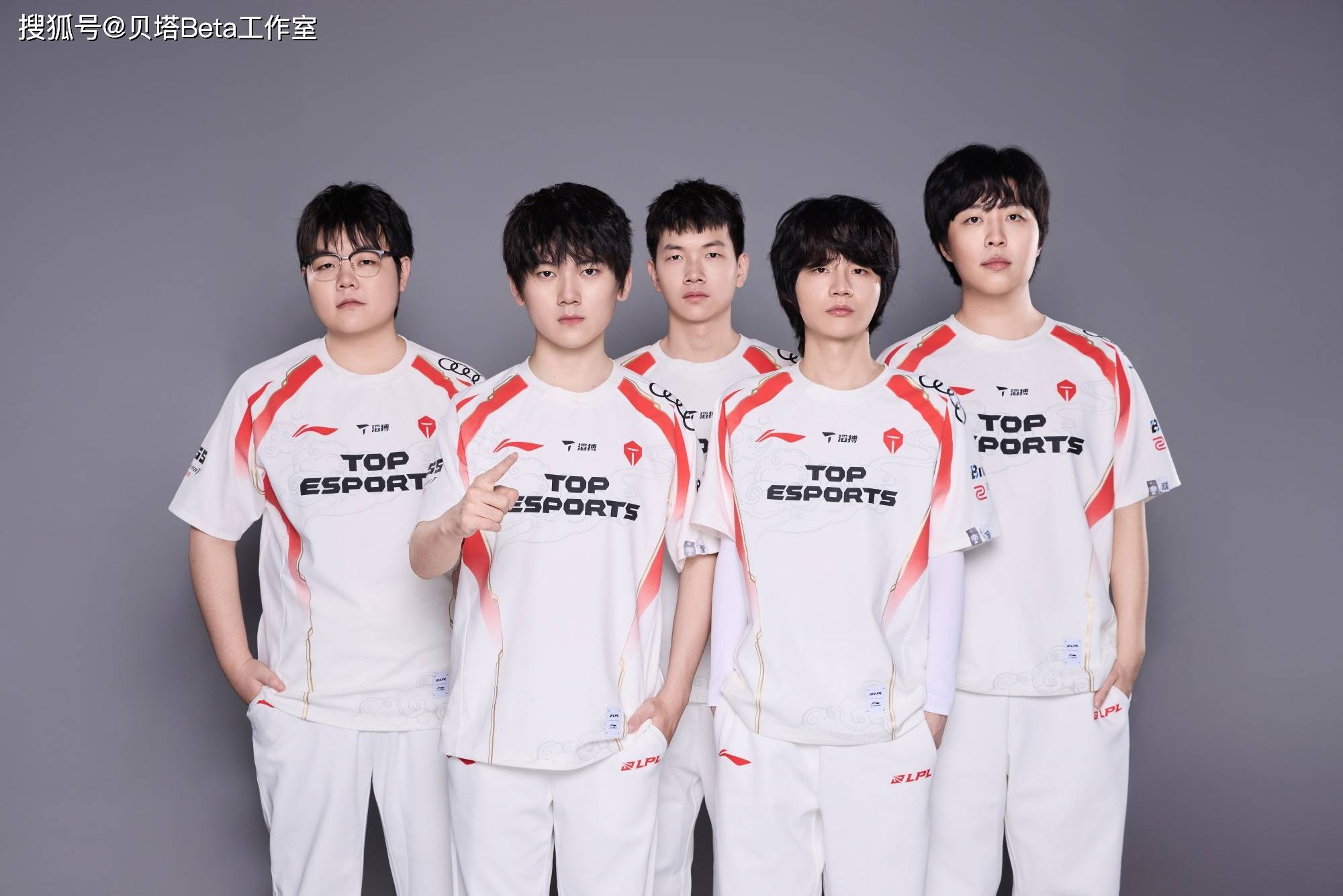 开云体育平台APP-包含TES鏖战LGD,Kanavi单局斩获MVP宿敌对决入围赛,引爆全场热议的词条