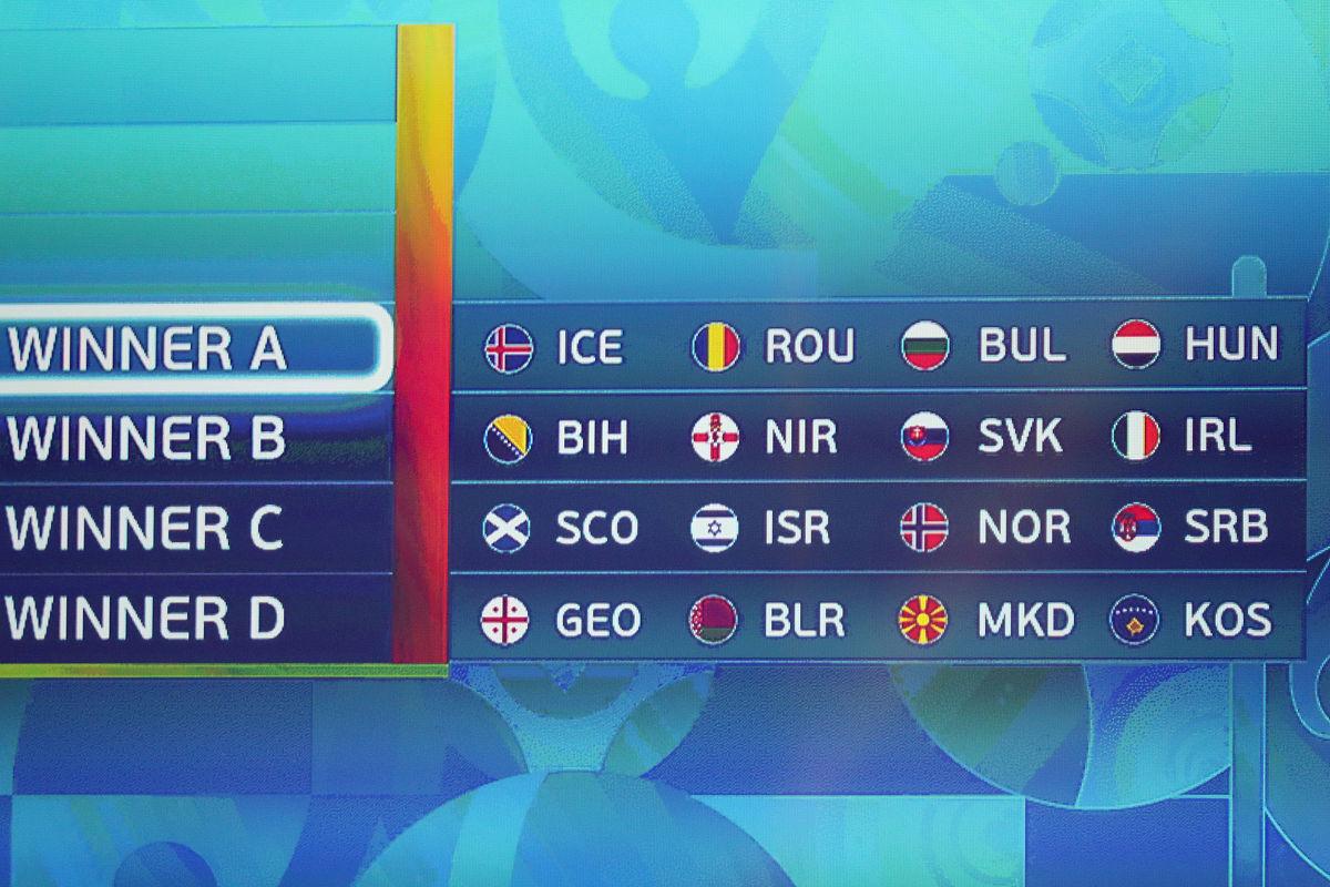 开云平台-包含足球联赛冠军争夺白热化,胜负难分预测的词条