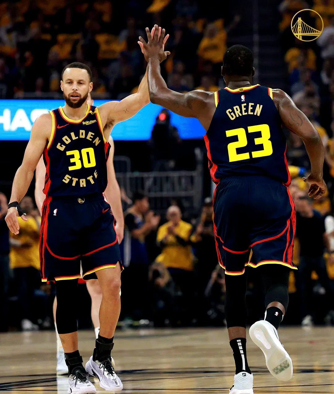 开云下载-勇士队遭遇季后赛首败,不敌爵士队