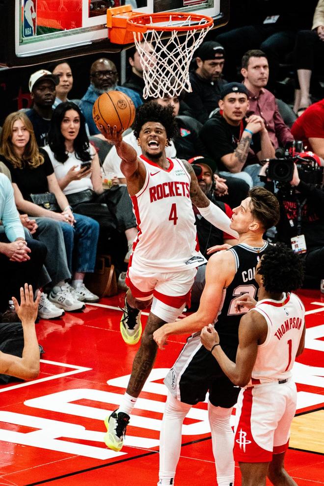 开云官方app入口-火箭队连胜马刺,晋级季后赛