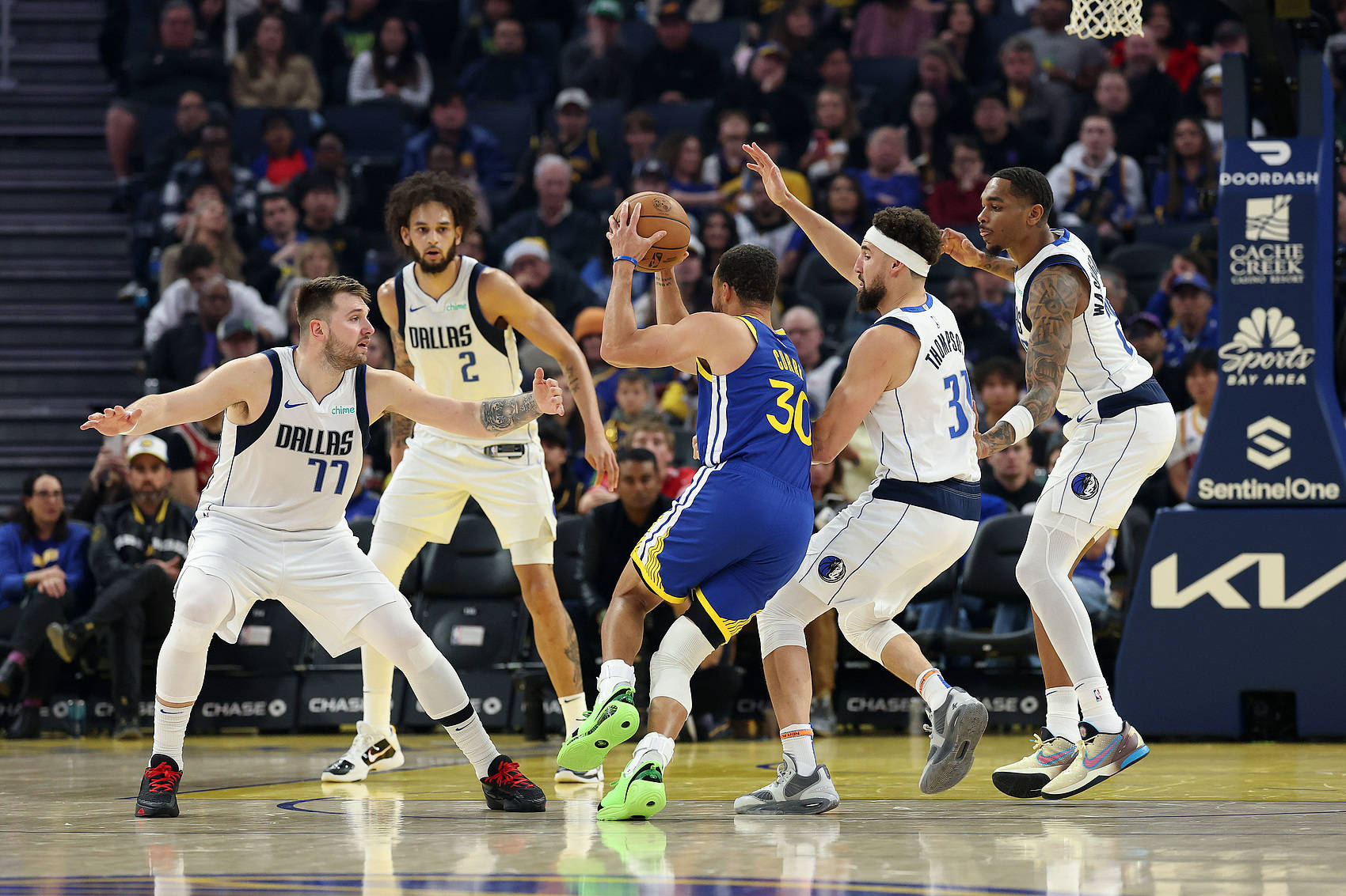 开云体育入口-勇士大胜独行侠，取得五连胜