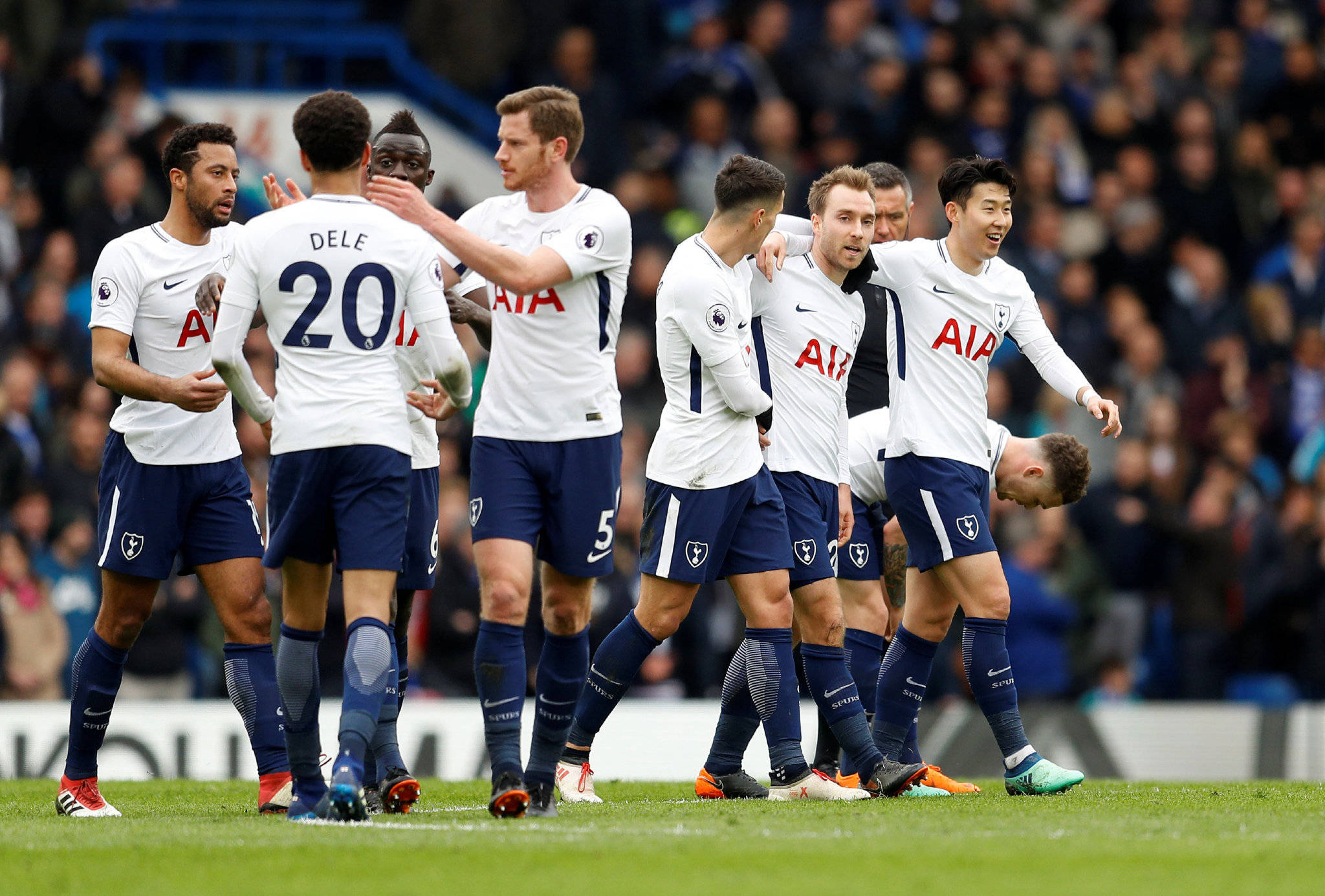 开云体育在线-曼联客场战平托特纳姆热刺，进入艰苦拼搏阶段